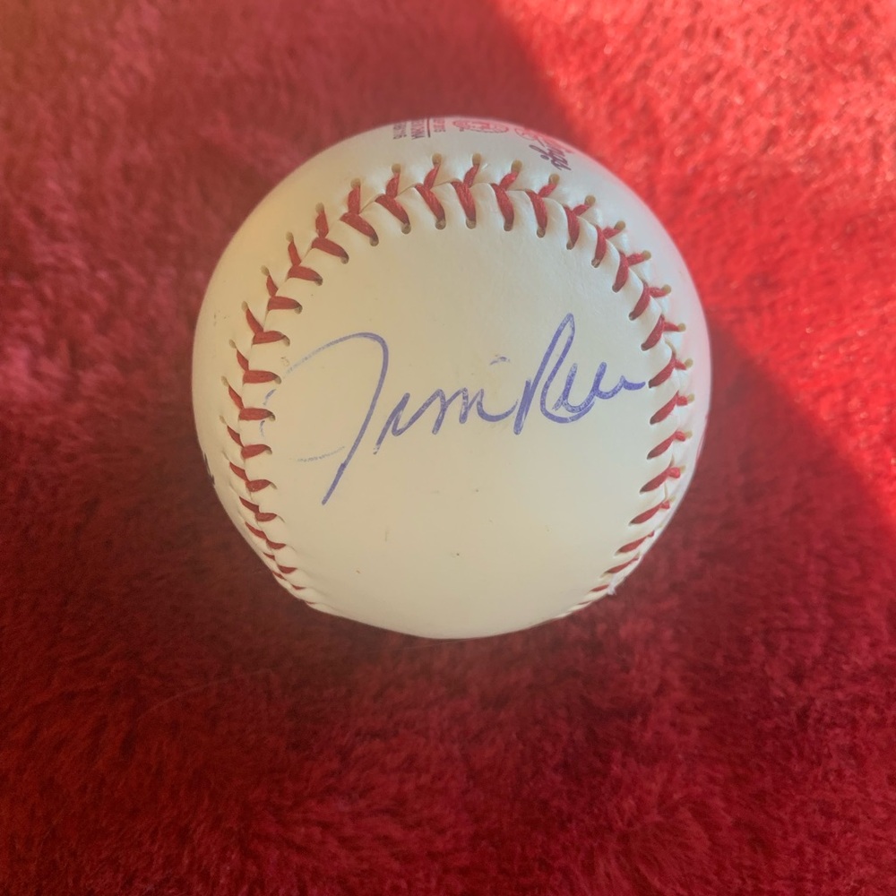 SIGNED Red Sox baseball autographed by Jim Rice and 2 other players. - Picture 2 of 4